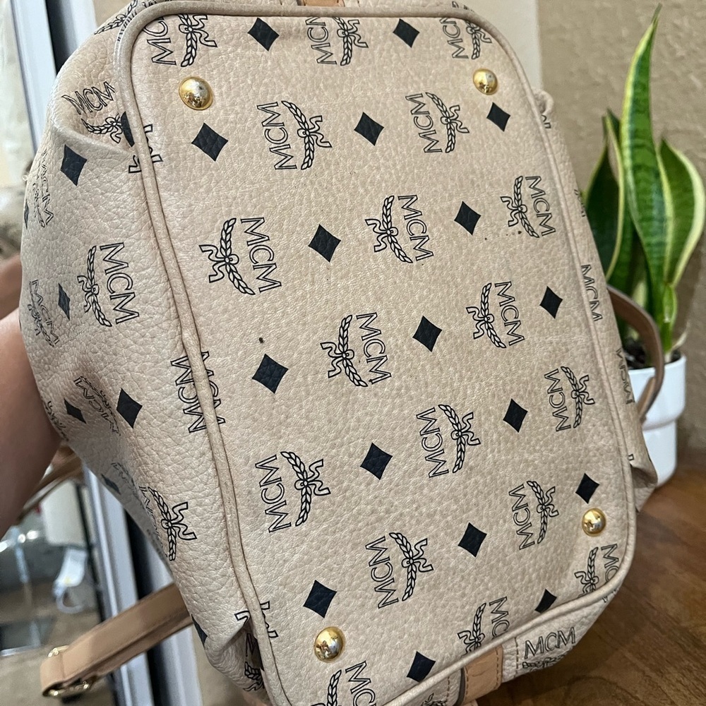 MCM Bucket bag - Picture 5 of 15
